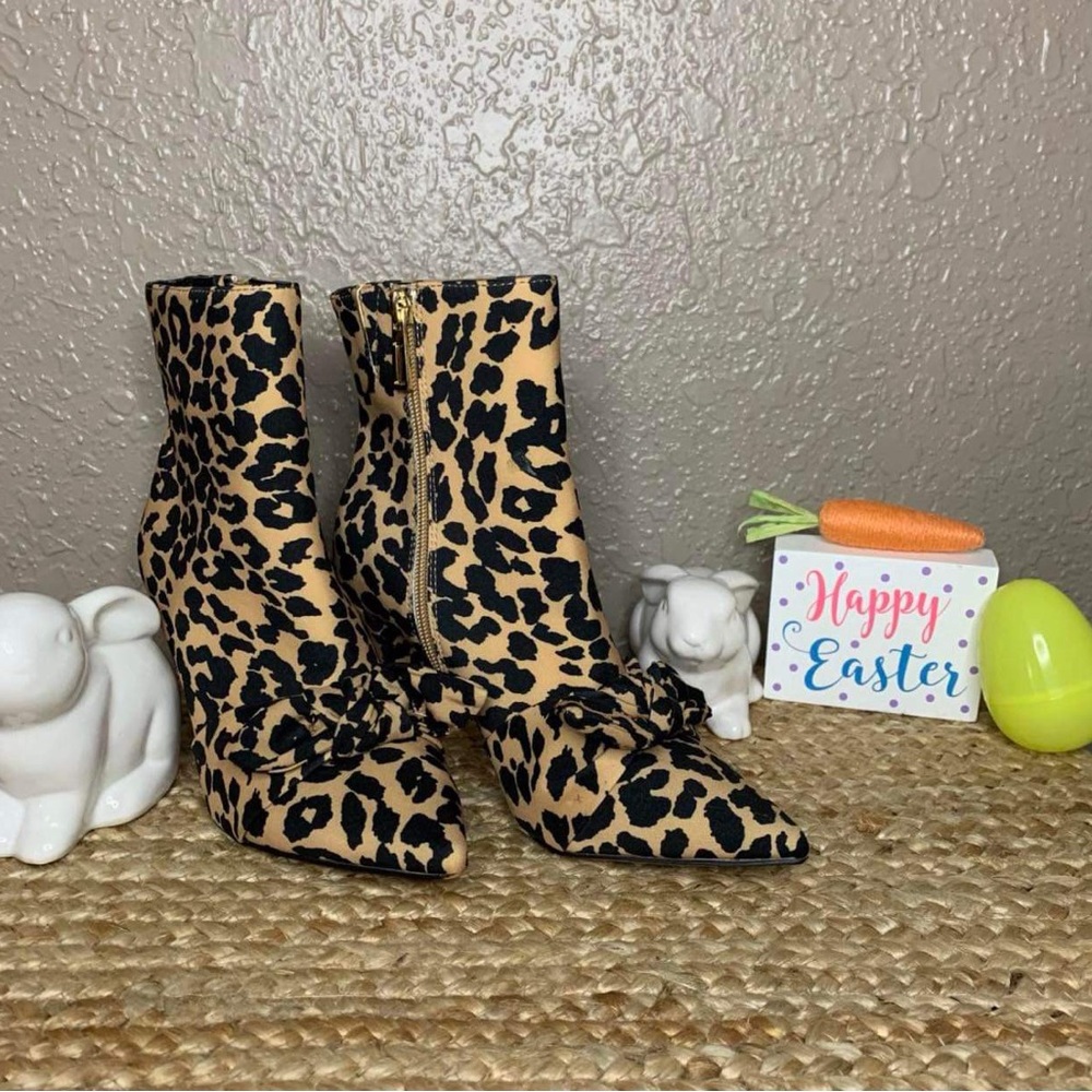 Isaac Mizrahi | Leopard print Ankle Booties